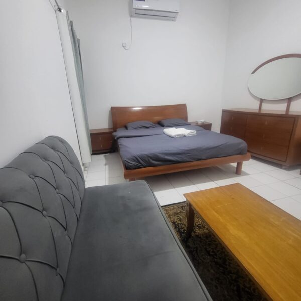 Fully Furnished Studio Apartment - Image 3