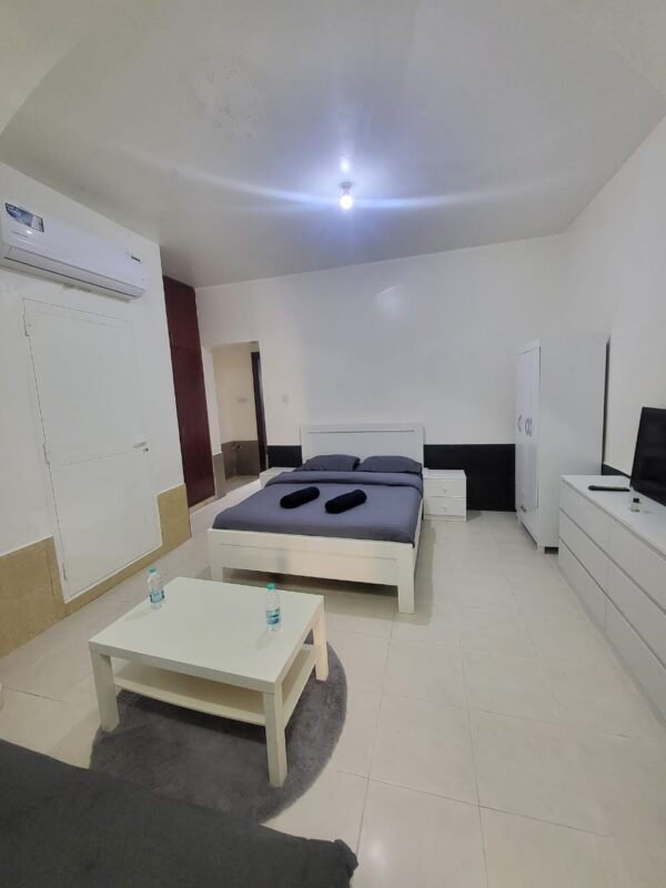 Fully Furnished Studio Apartment - Image 2