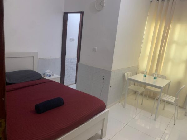 Fully Furnished Studio Apartment - Image 3