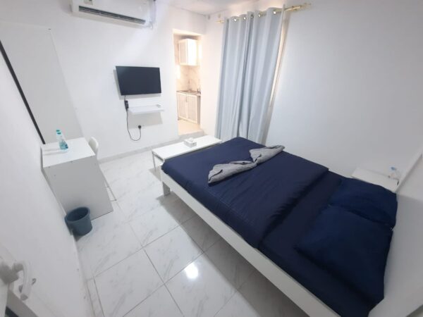 Fully Furnished Studio Apartment - Image 2
