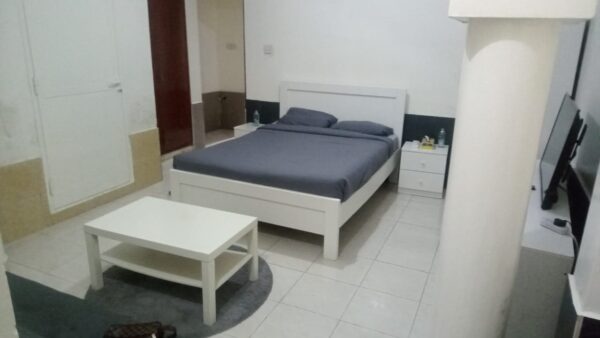 Fully Furnished Studio Apartment - Image 9