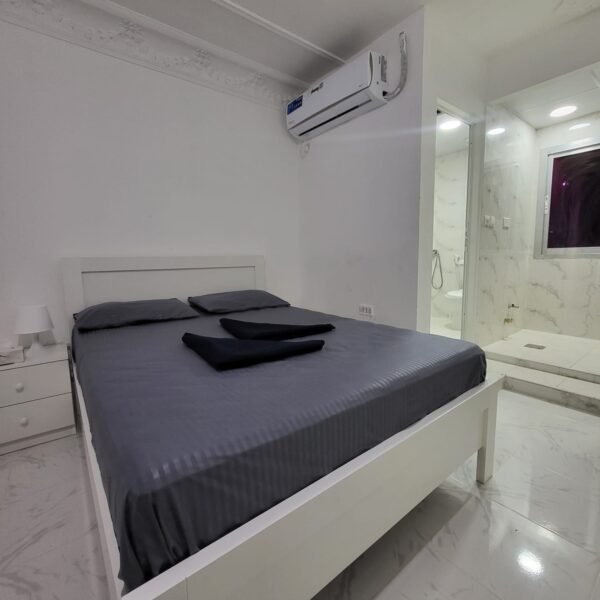 Fully Furnished Studio Apartment
